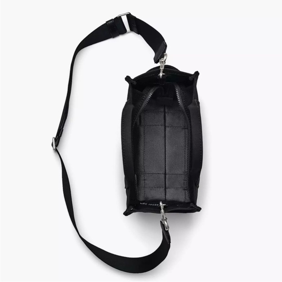 BRAND NEW MARC JACOBS The Small Canvas
Tote Bag - Picture 3 of 7